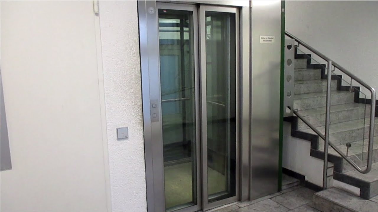 Stuttgart, Arnulf-Klett-Platz 3