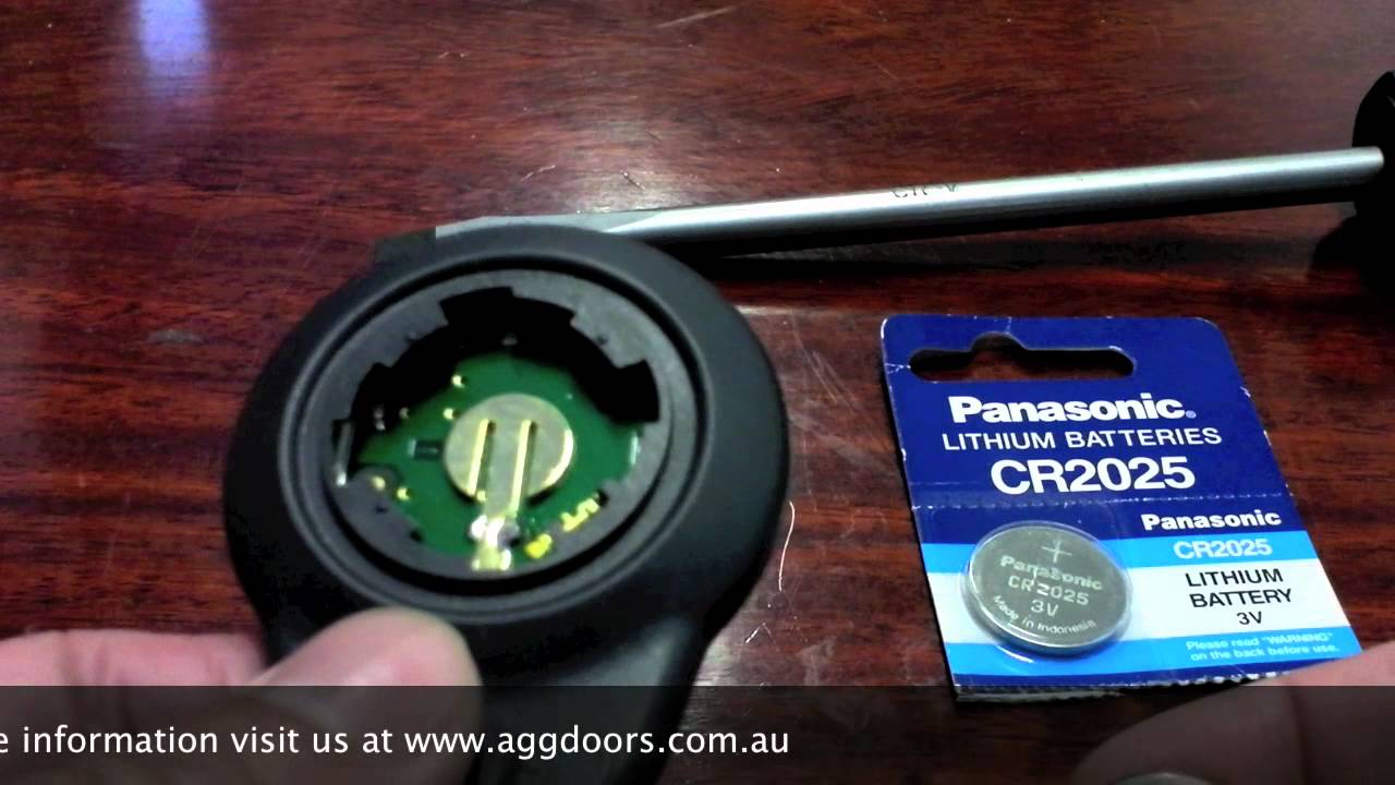 How to replace the battery in your Merlin M842 remote control