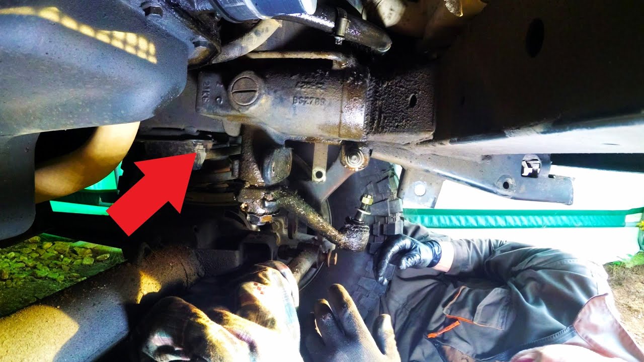 Defender Leaking Steering Box Replacement - LHD 300Tdi MOT prep