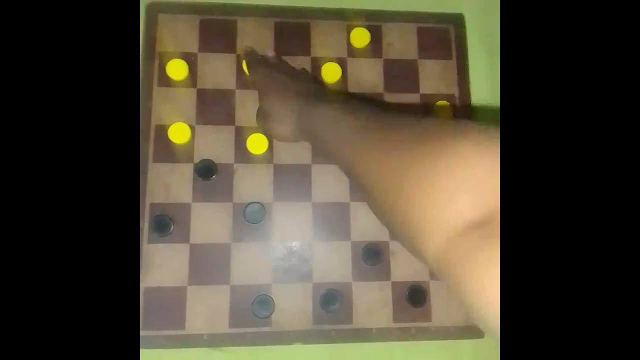 Single corner 10-15 line of attack by black