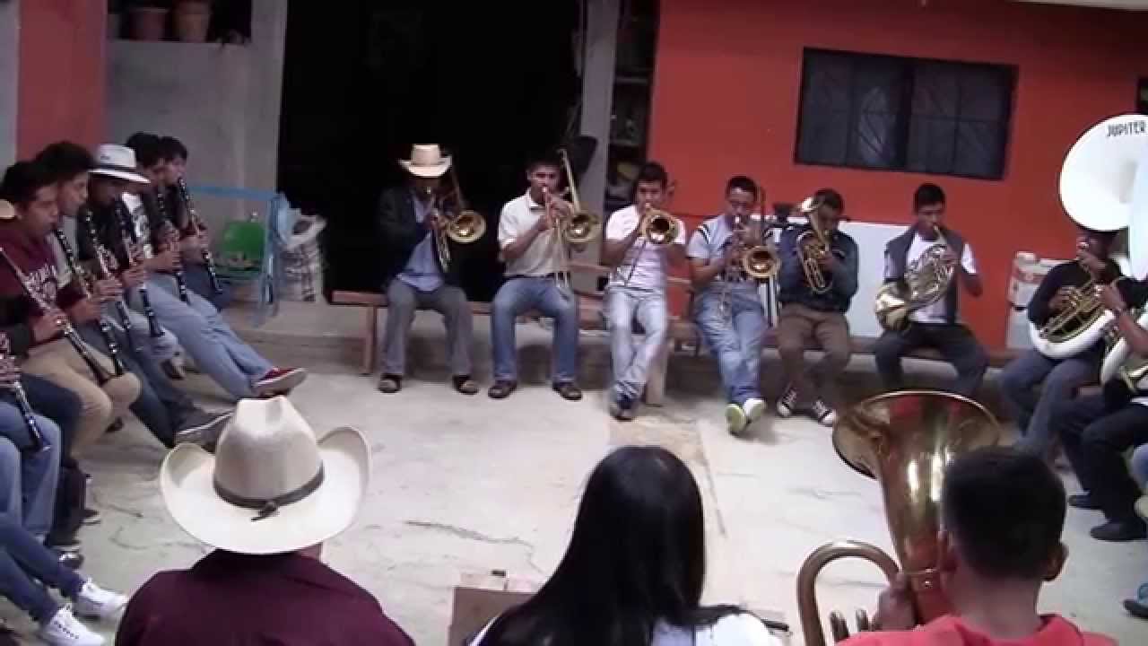 ENTRE MÁS LEJOS ME VAYA