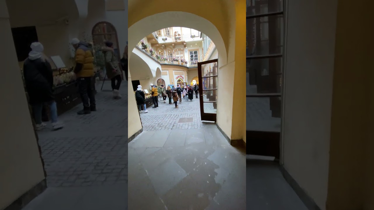 #CzechRepublic #PragueViews #HistoricCity #CityWalk #HolidaySeason #WinterMagic