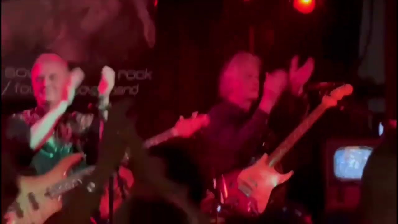 FourPlay (Bredase coverband) in Café De Bommel - 27 april 2022