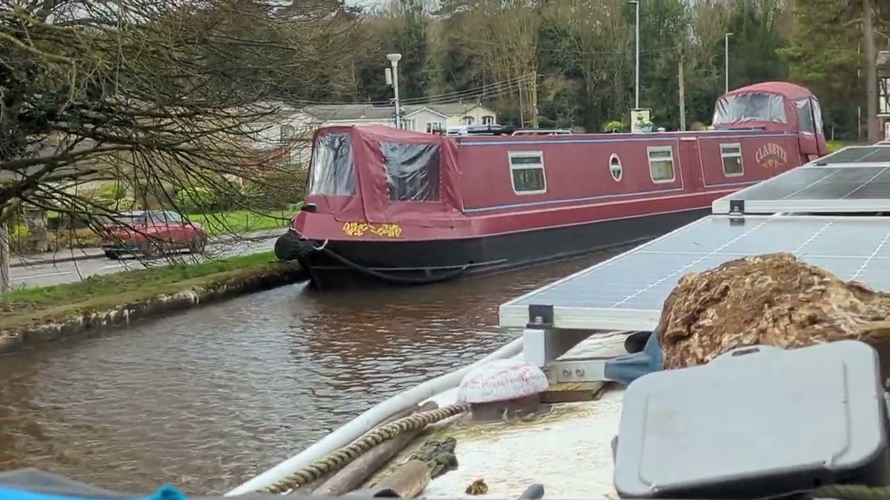 Boat Life - Crashing our way through Armitage 😱