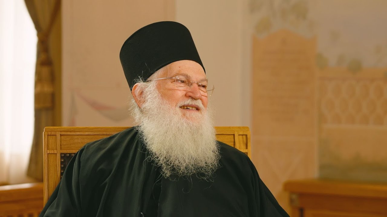 Interviu de colecție cu Arhim. Efrem Vatopedinul: „Mai bine să încetezi a respira, decât a te ruga!”