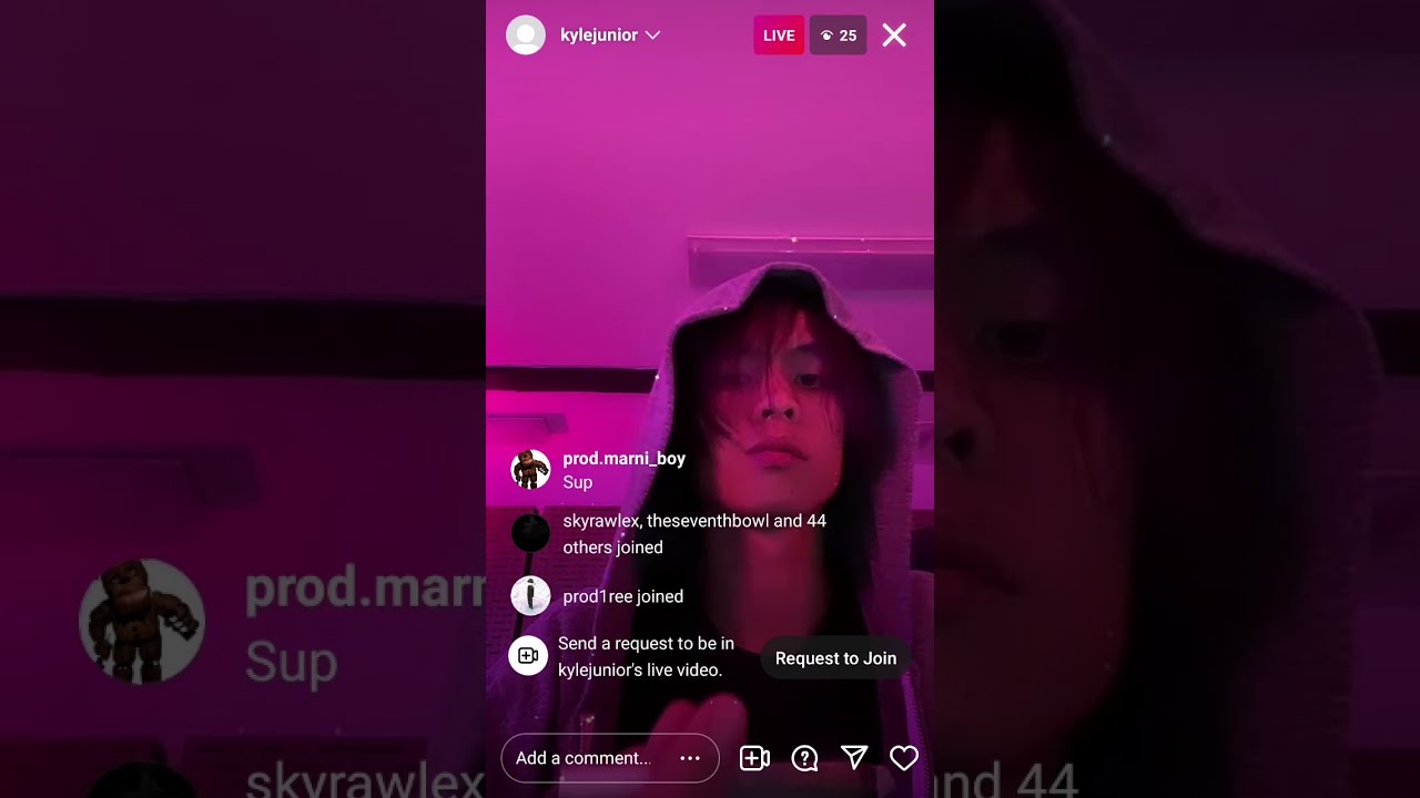 Kyle Junior plays beats live