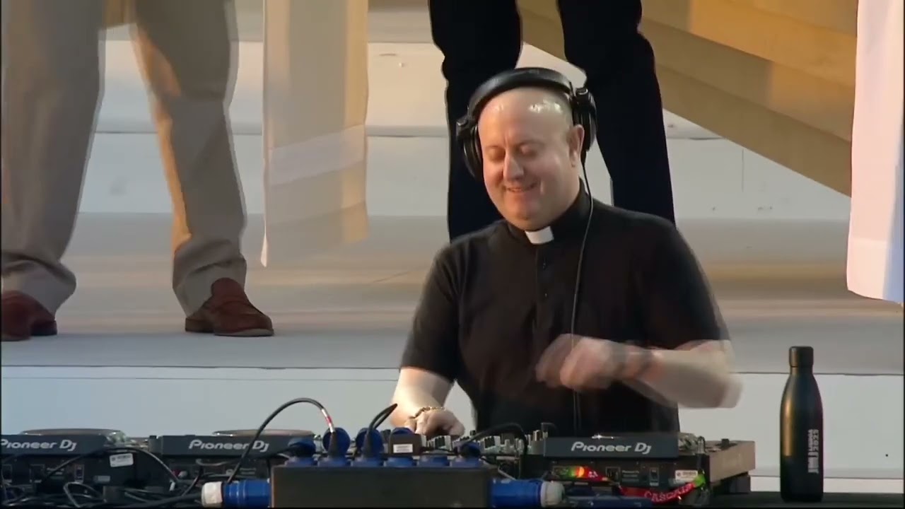 Il DJ Set di don Guilherme Peixoto alla Gmg di Lisbona