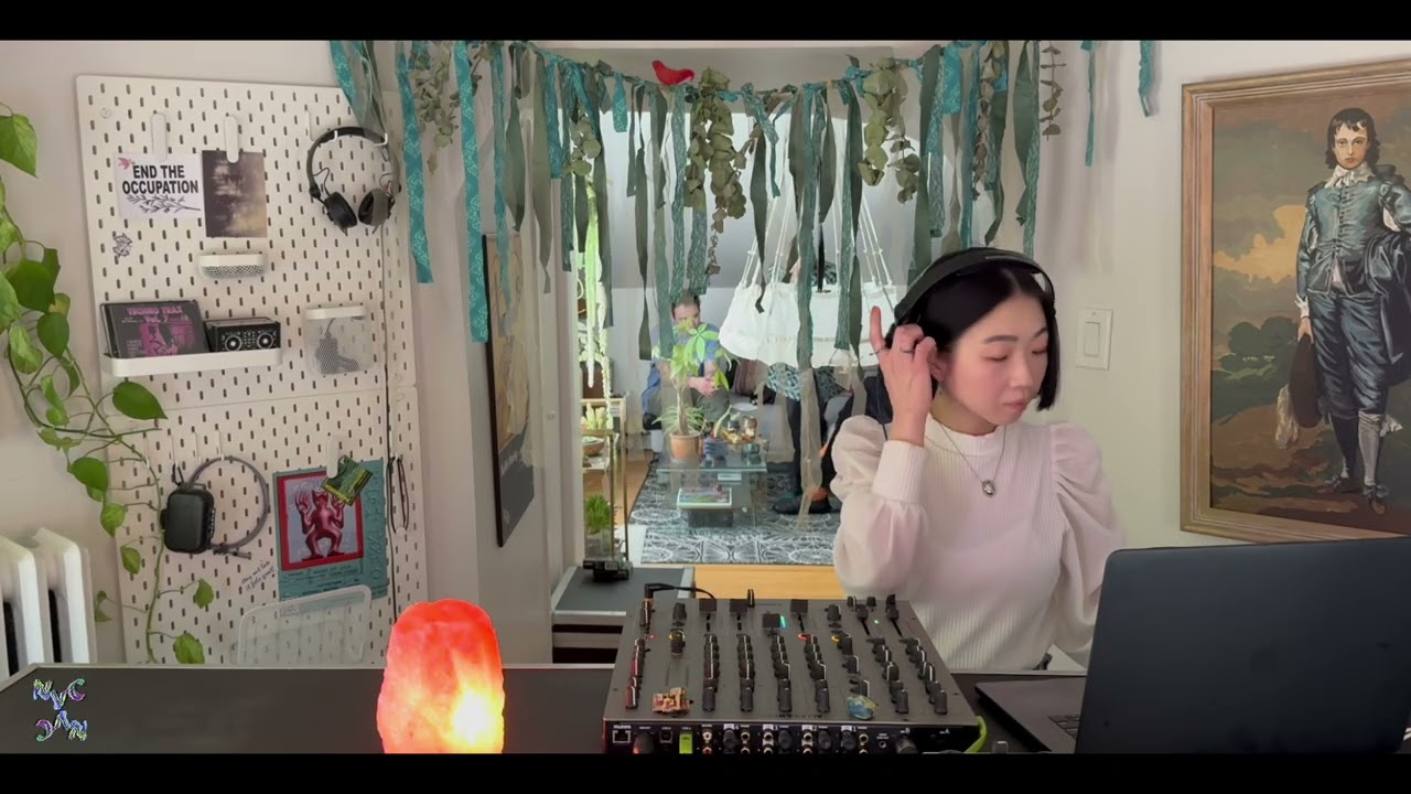 IF YOU FANCY RADIO: eRee (NONVERBAL COMMUNICATION)