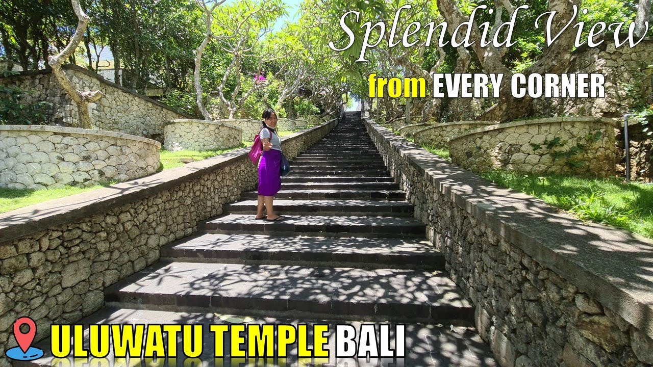 Pura Uluwatu Bali / Uluwatu Temple / Magnificent View from their High Cliff