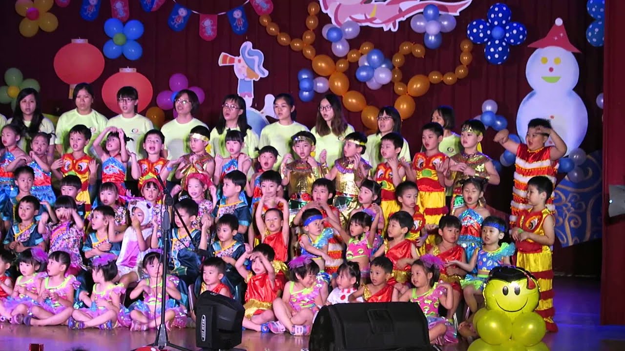 幼稚園表演，大合唱《我們愛讓世界不一樣》，表情戲好多