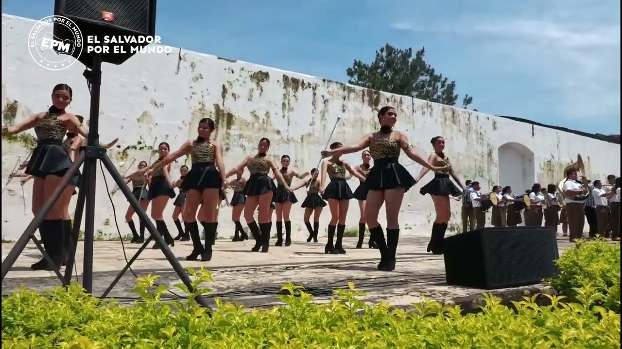 Espectacular Presentaciòn del Diver en SONSONATE