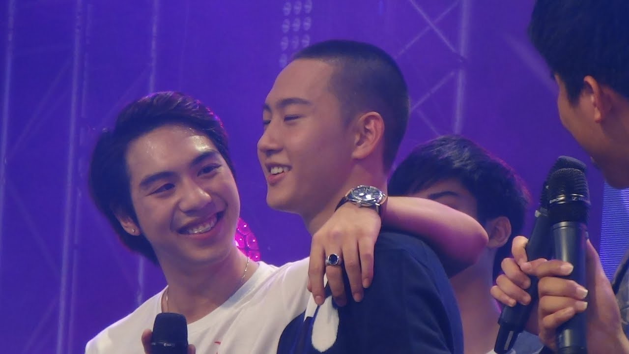 19-09-15  ‪#‎9entertainBDFestival‬ ‪ : ไวท์ กัปตัน จ้องตา + แจกเสื้อ