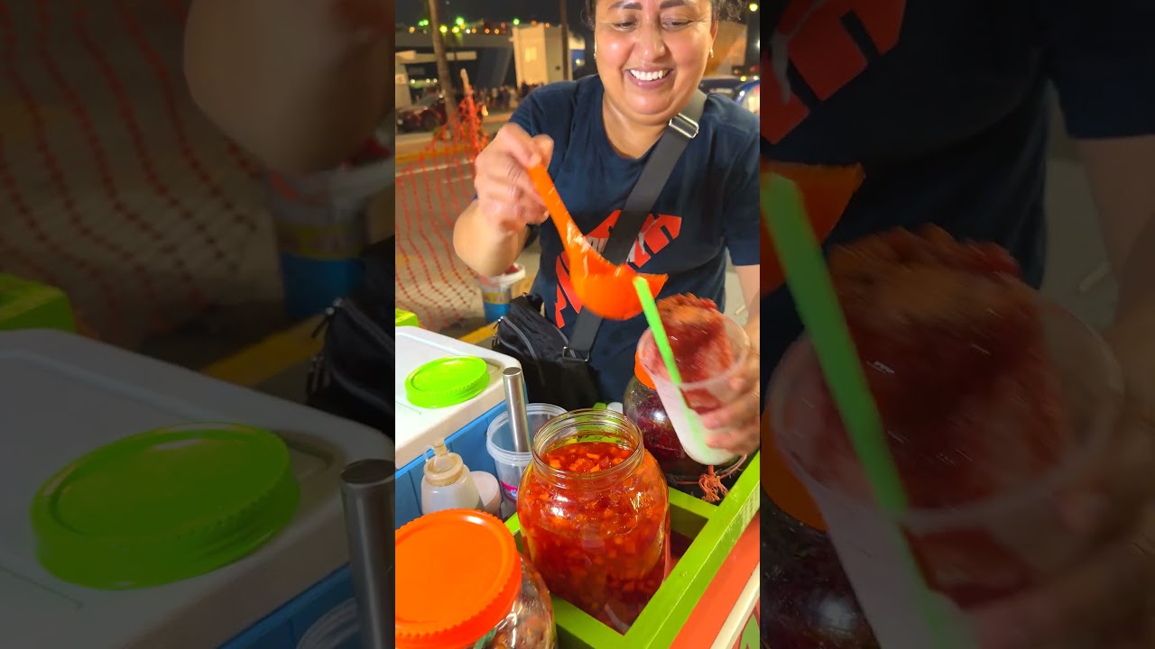 #Chamoyadas y #Raspados de #Lucy en el paseo del malec&oacute;n esq Gomez Farias. #Centro #Veracruz