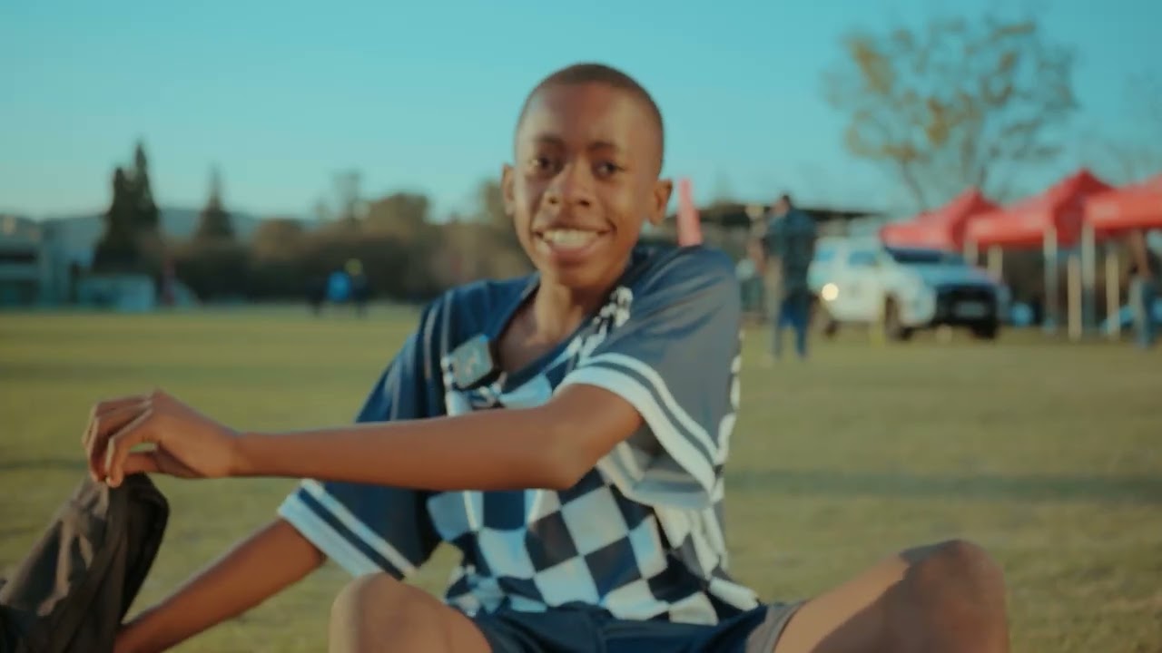 A player is defined by what they have in their bag. .#RisingFootballIcons #SAFootball #Omphile