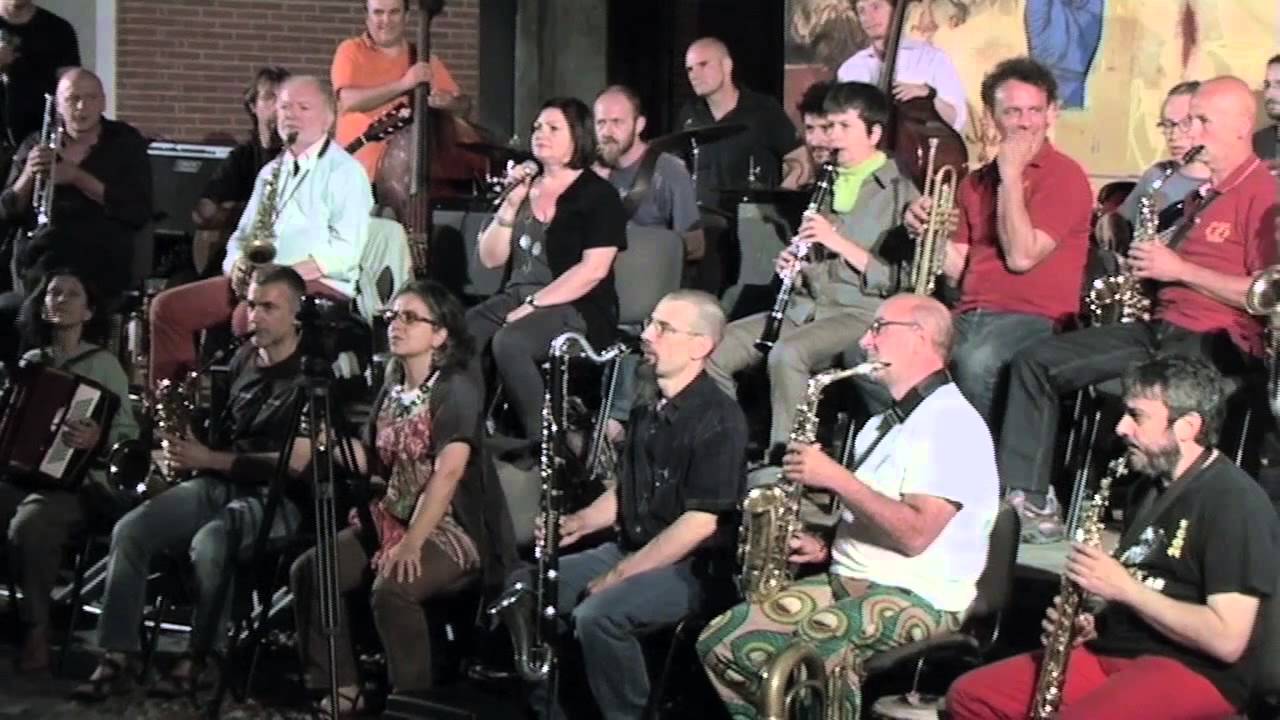 Soundpainting - Walter Thompson  Melzo, Italy (part 1)