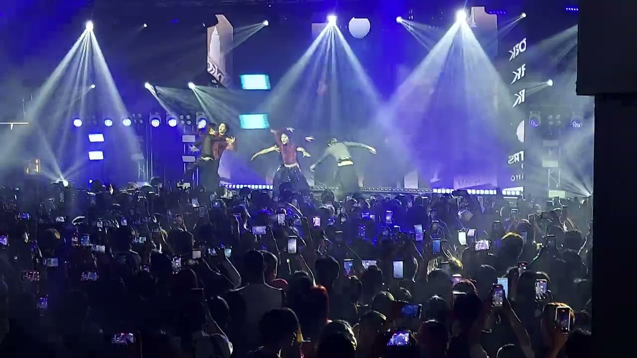 LYKN  UNLEASHED WORLD TOUR IN MANILA _ 3