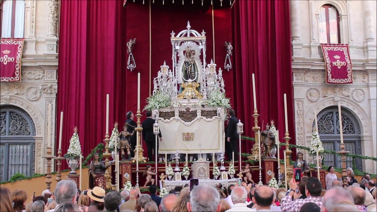 SALVE Hiniesta Gloriosa Coronada - Subida al altar (Víspera del Corpus 2018)