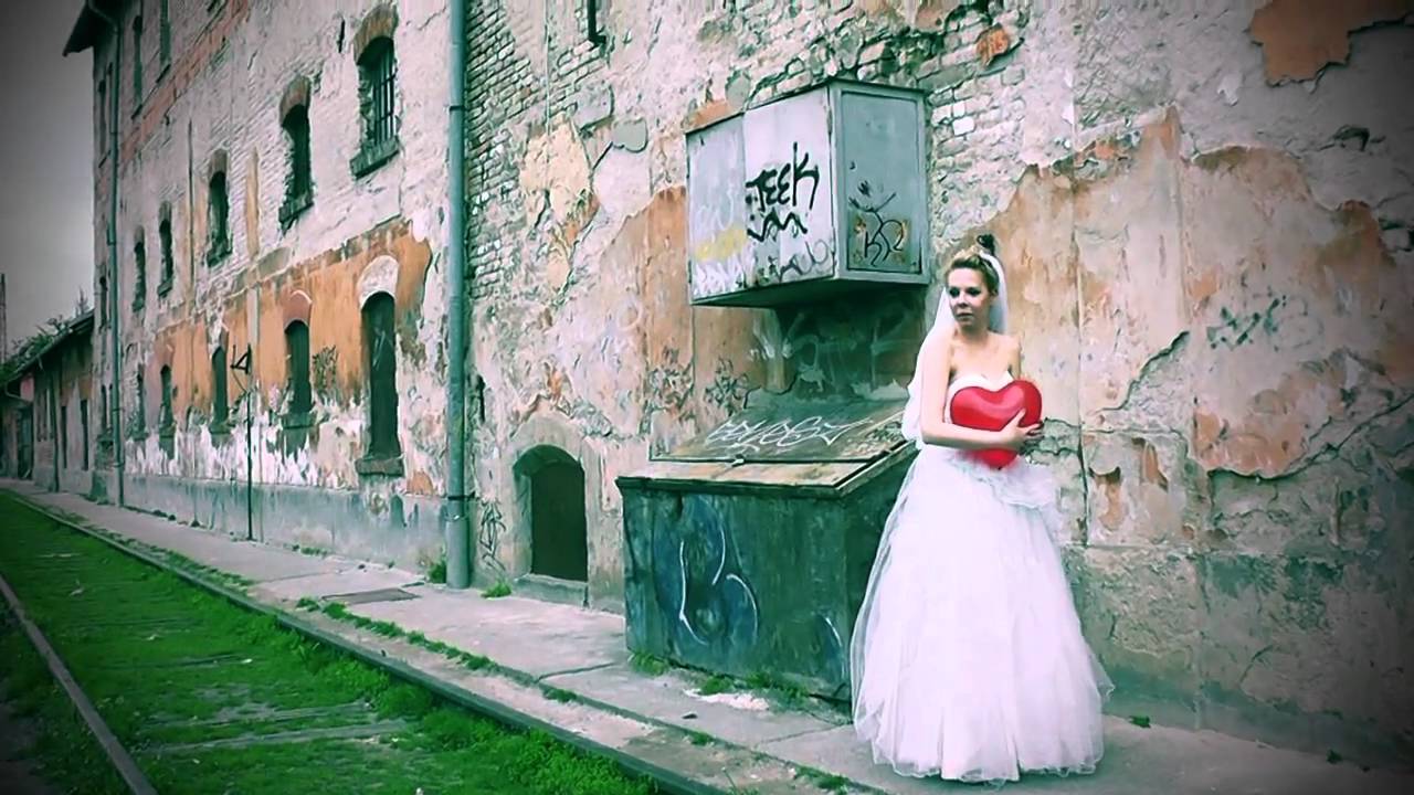 QualityArt - Trash The Dress