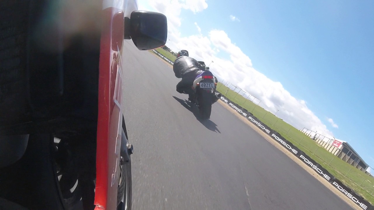 BRM CBR250RR vs. BRM ZXR250RR - Hampton Downs