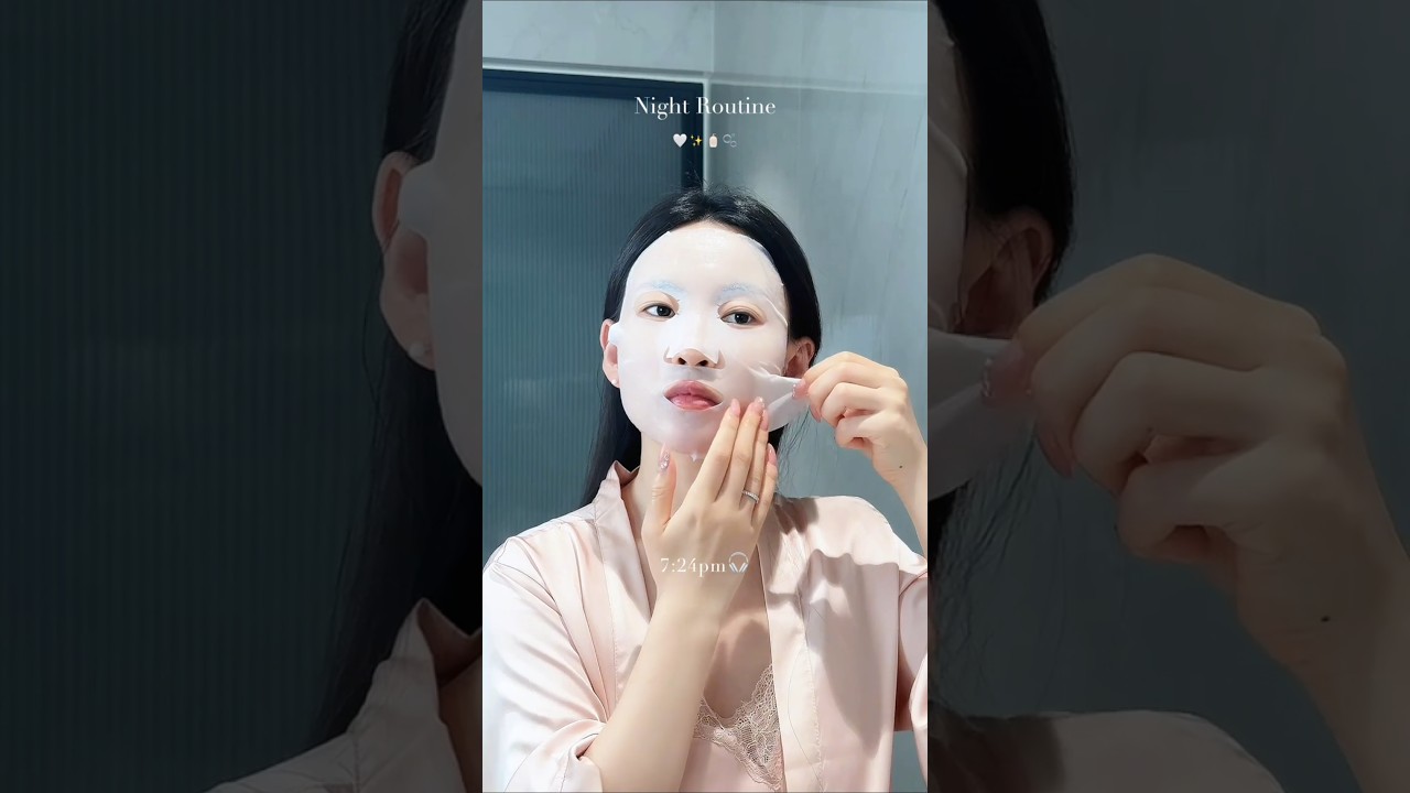 #skincare #nighttimeskincareroutine #dailyvlog #aesthetic #justsoaps #skincareroutine #dailyvlog