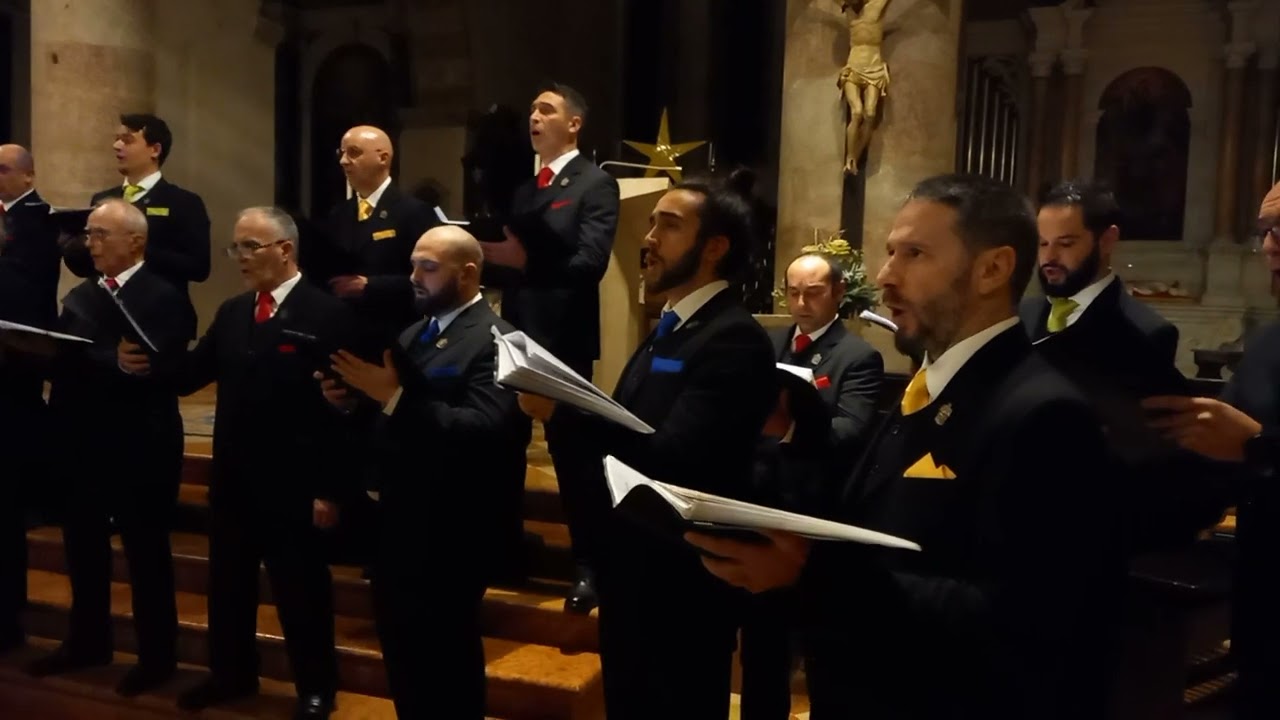 Coro Glemonensis, in concerto di Natale, dal duomo di Gemona.