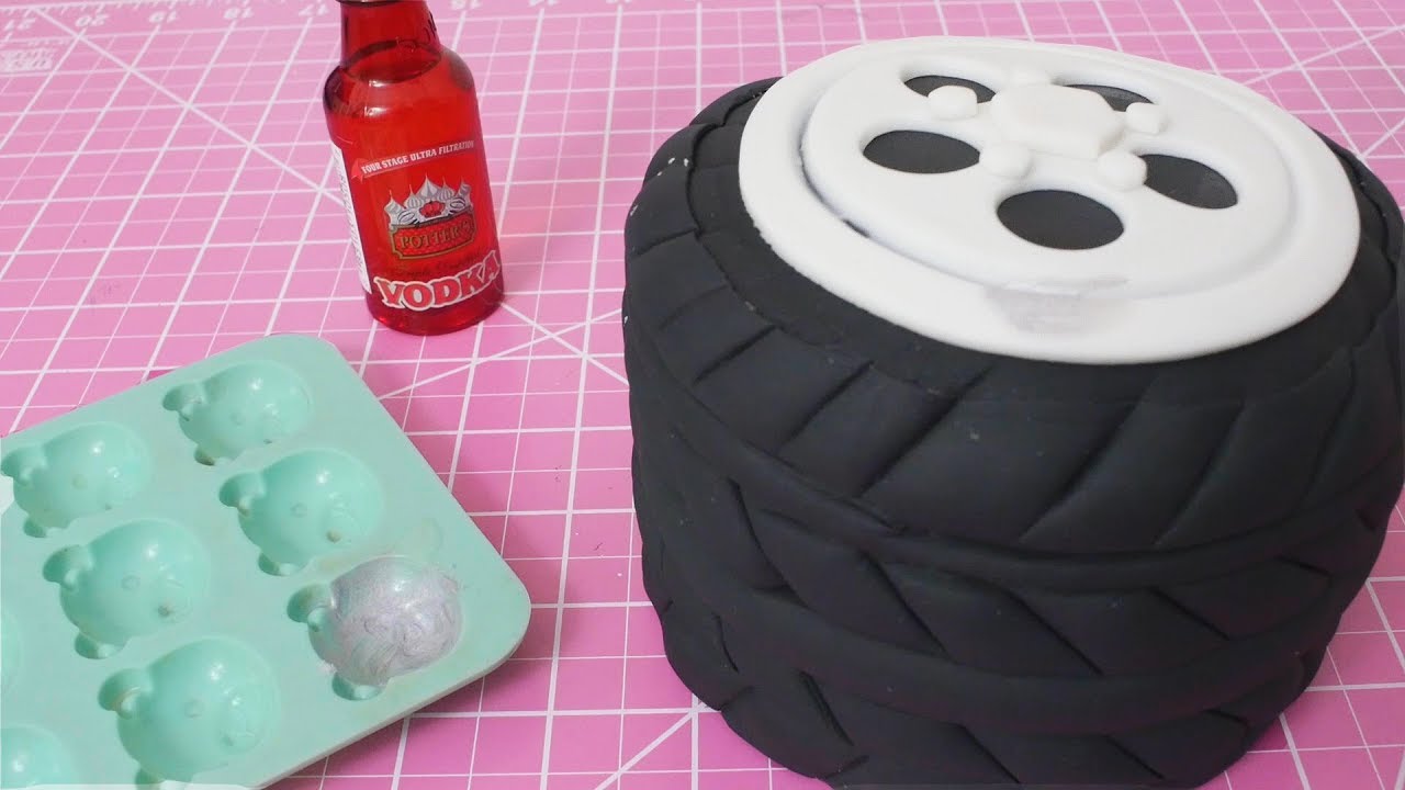 How to make a Fondant Tire Cake - 3D Wheel Cake Tutorial
