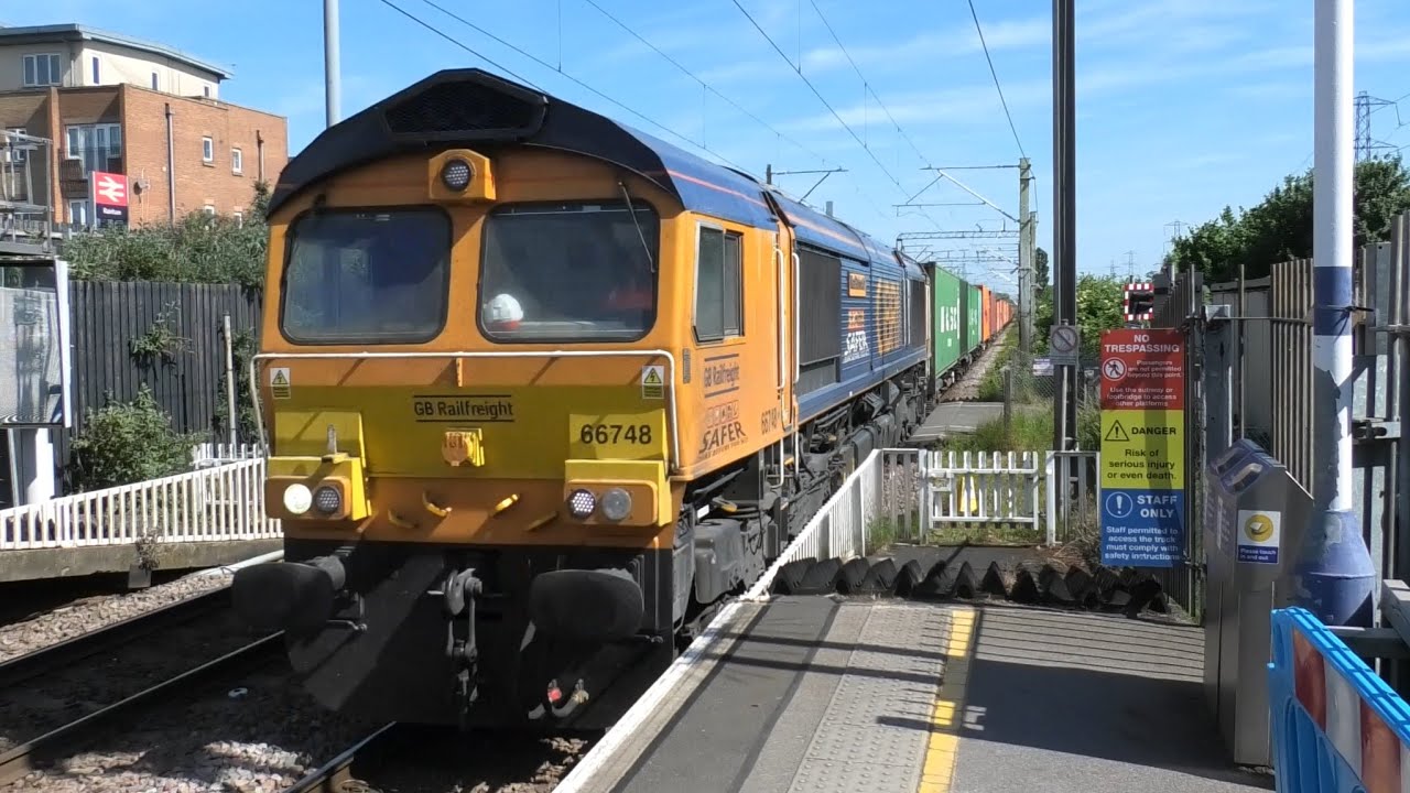 Fantastic Day at 2 Locations Wandsworth Rd /Rainham London Freight Trains May 14th 2025