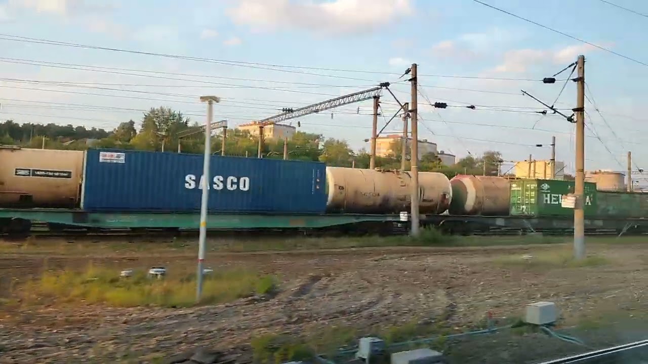 ЭД9М следует по участку о.п. 774 км - о.п. Левченко