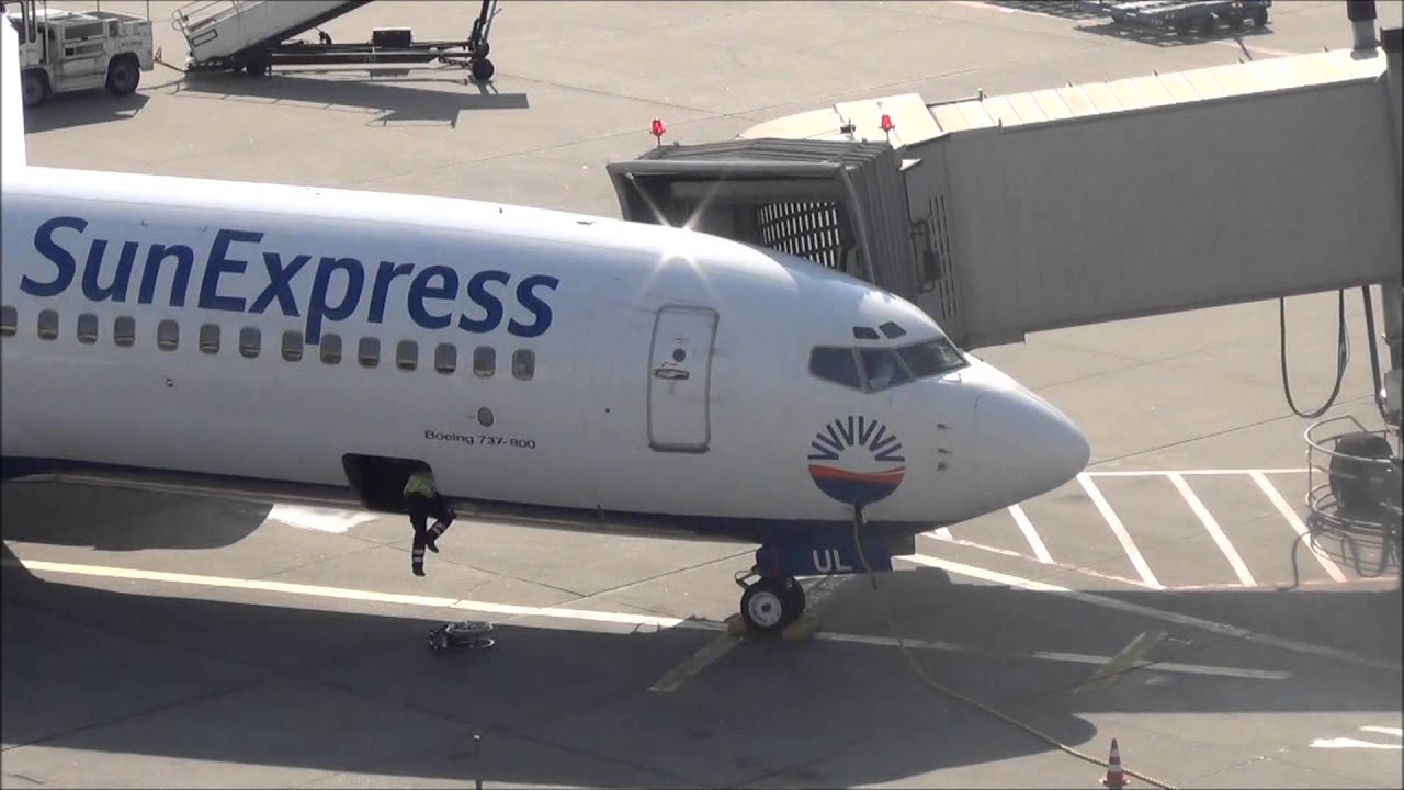 SunExpress ( TC-SUL ) at Frankfurt Airport