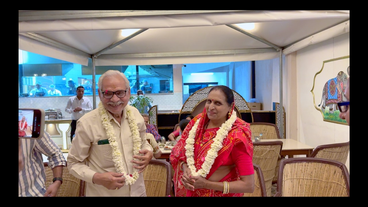 Maa Papa Ki Marriage Anniversary Party 🥳 | @MohitsLife