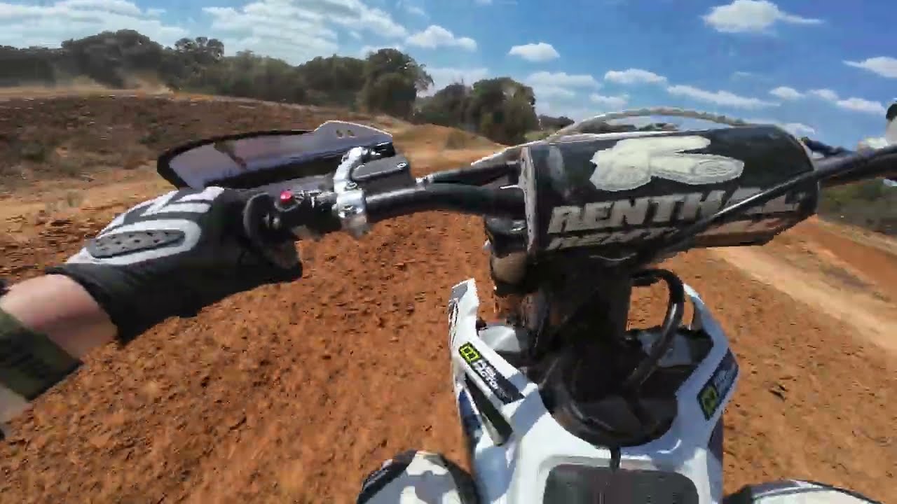 Hudson Short shredding Irondog MX 125cc two stroke