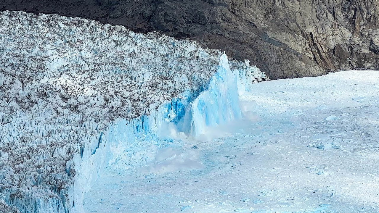 Spectacular iceberg “shooter” captures by glacier calving | South Greenland, Narsarsuaq 2024 | 4K