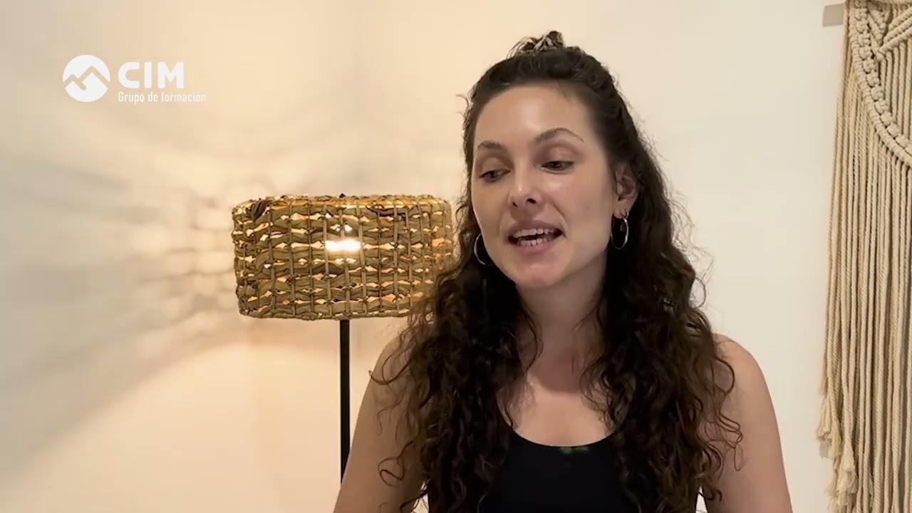 Testimonio H&eacute;l&egrave;ne_ Alumna de Quiromasaje en CIM Formaci&oacute;n