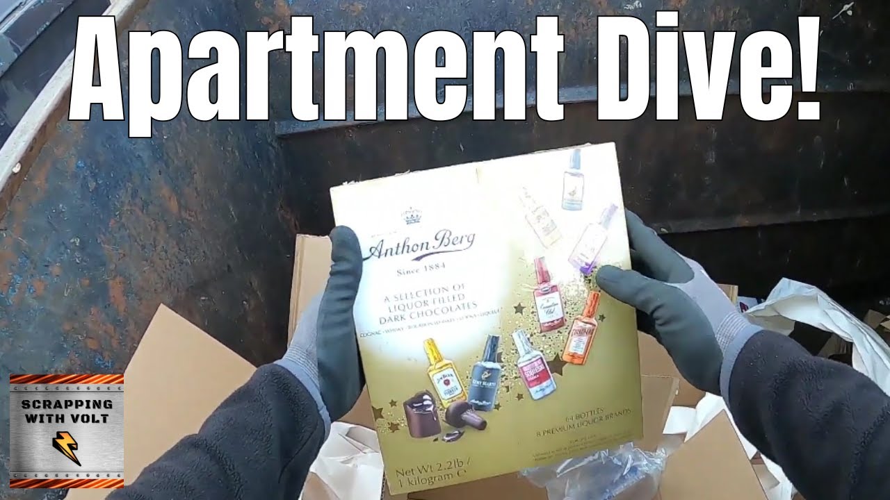 Apartments Dumpster Diving Daytime for Scrap Metal & More S3E17