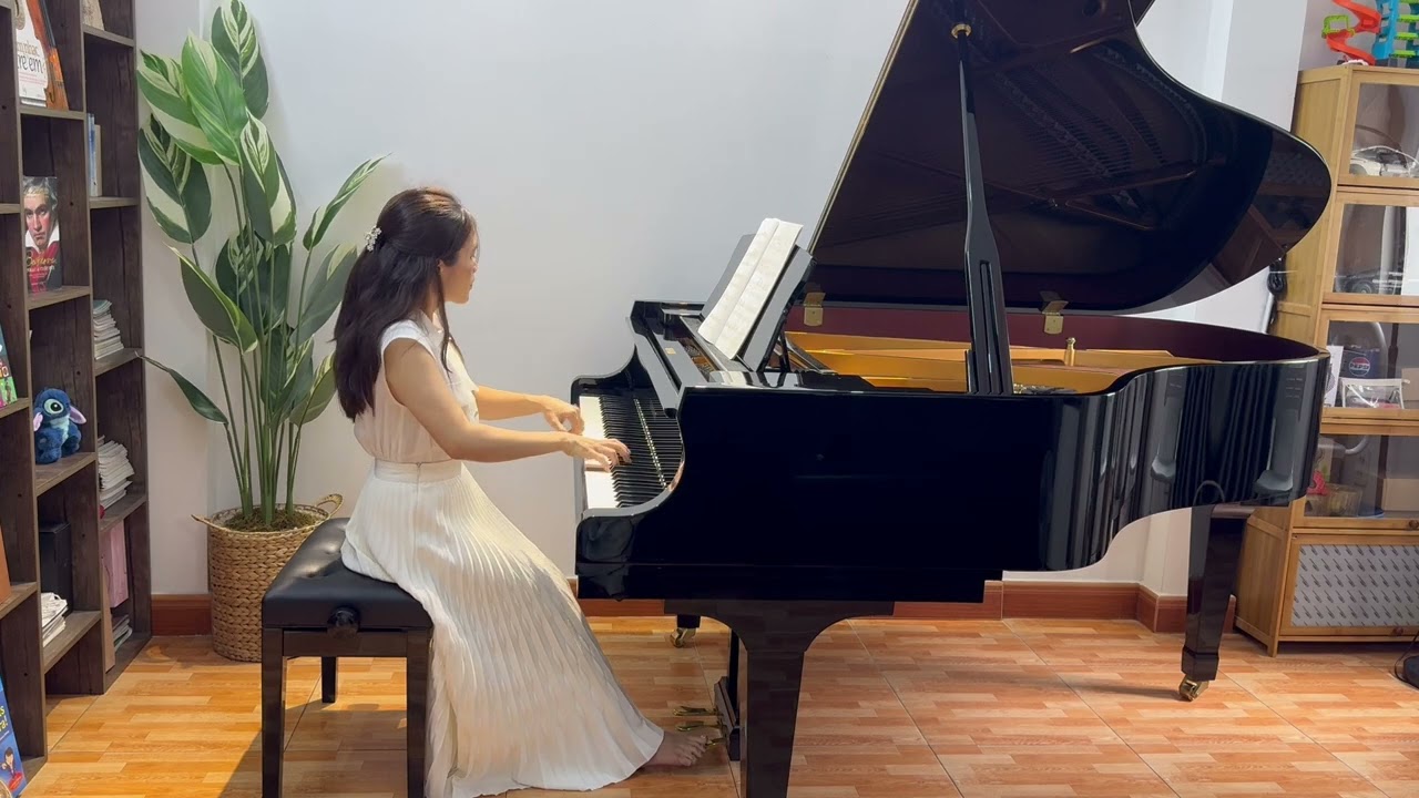 Debussy: Arabesque No.2 - Hanh Truong