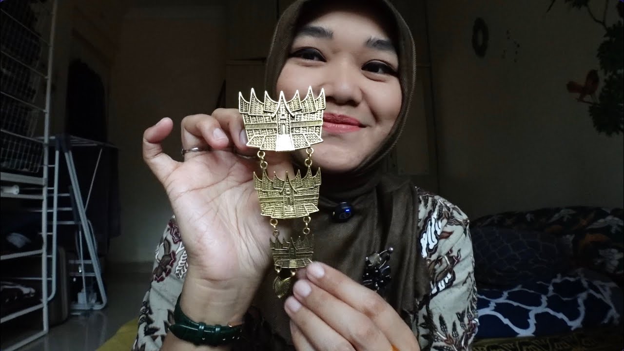 ASMR whisper - showing you my new brooch collections from Indonesia