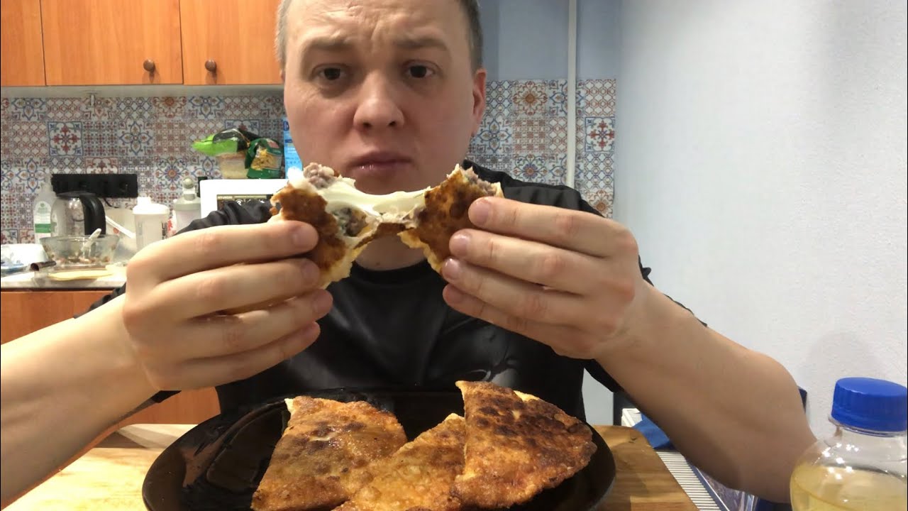 Чебуреки пожарь сам МУКБАНГ mukbang