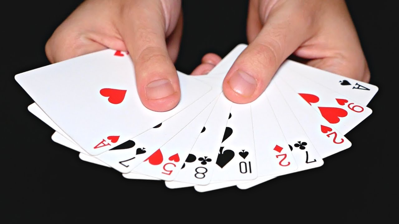 TOUR DE MAGIE SUPER FACILE AVEC 10 CARTES EXPLIQU&Eacute;