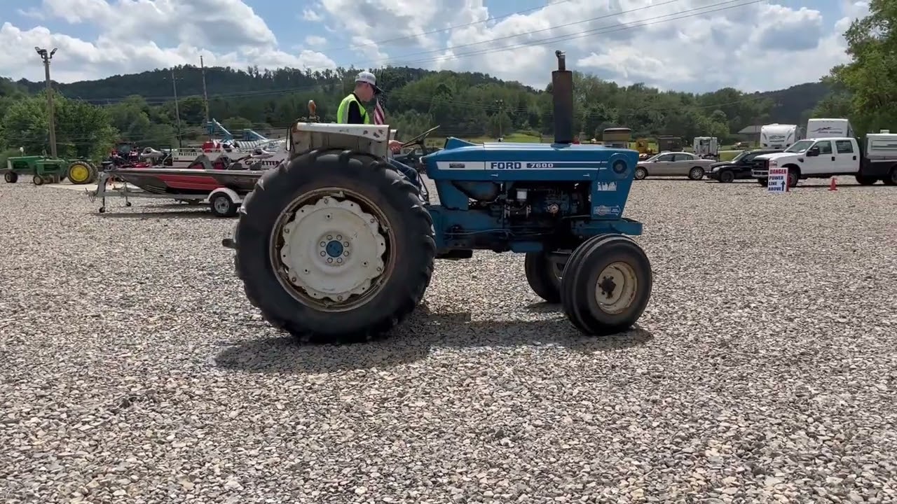 Ford 7600 Tractor