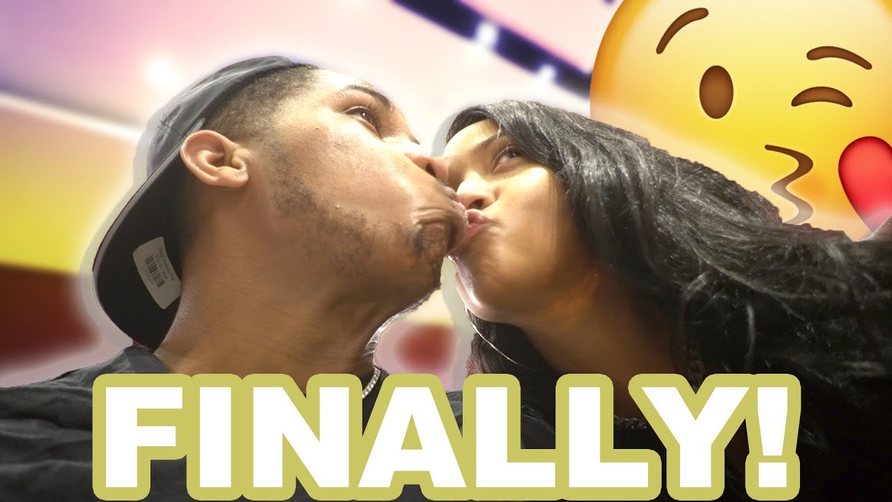 SHE KISSED ME!!