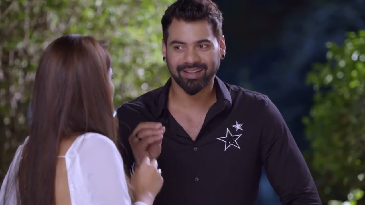 Iniya Iru Malargal - Ep 900 - Ekta Kapoor, Shobha Kapoor - Tamil Tv Serial - Zee5 Tamil Classics