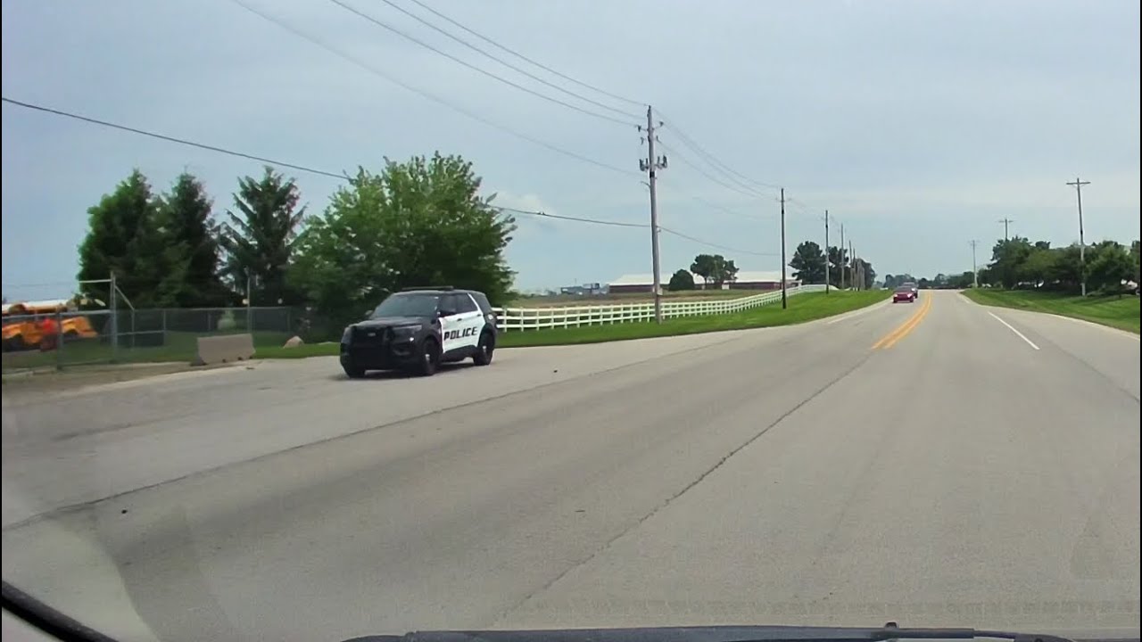 Uniden radar detector R4 (😱cop pulls over as soon as he sees me hits me with radar)