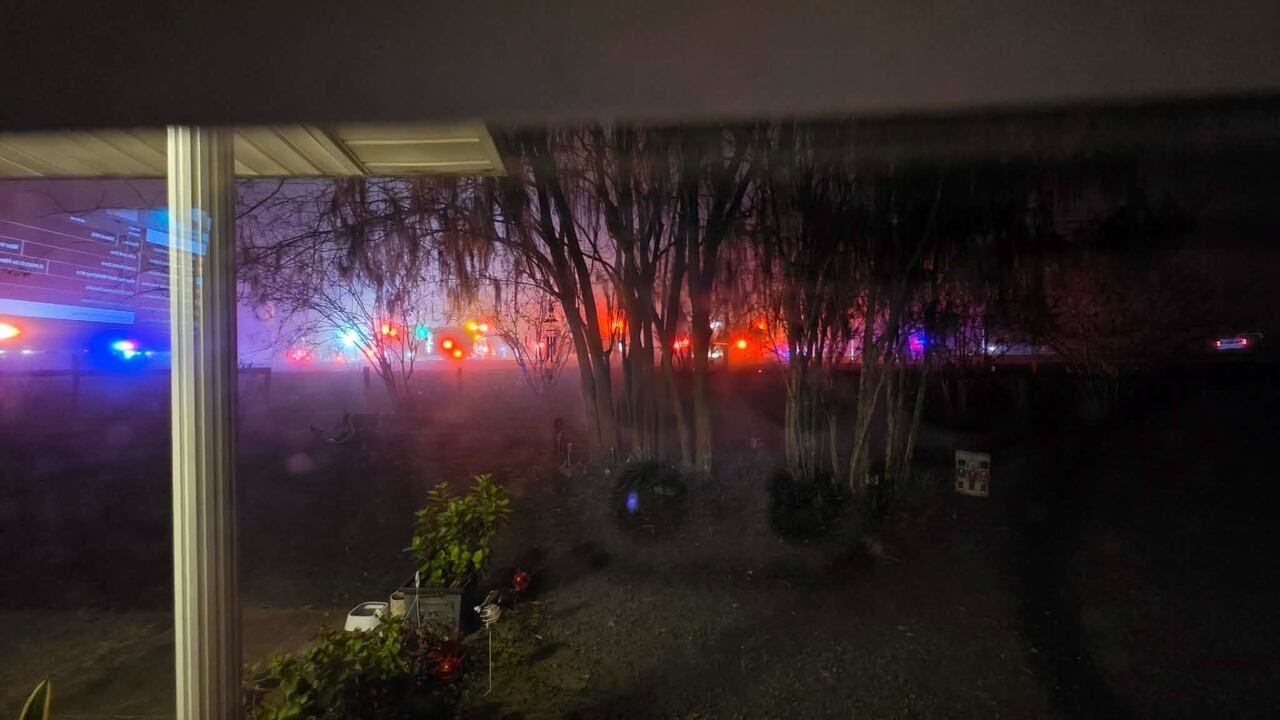 Witness reacts after motorhome carrying 15 people overturns in fatal Marion County crash