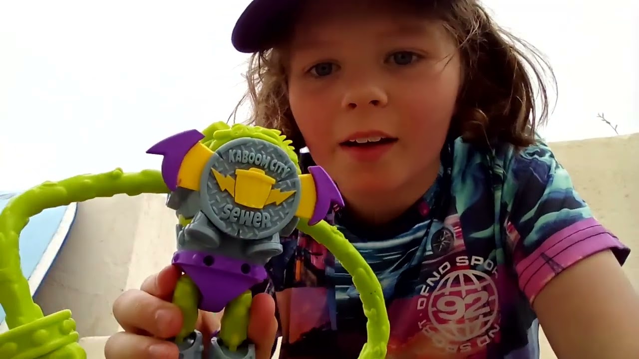 Super things power arms trasher and sugerfun unboxing review