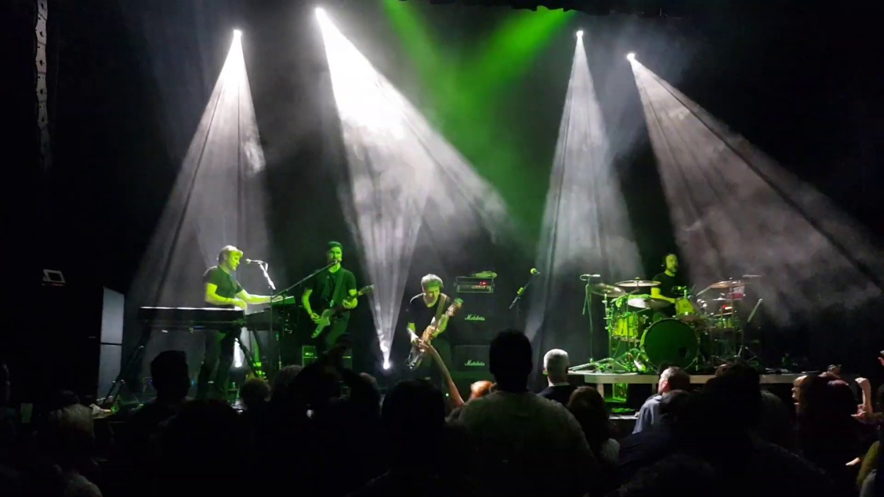 Tata Bojs - Pěšáci (Live at Střelnice, Turnov)