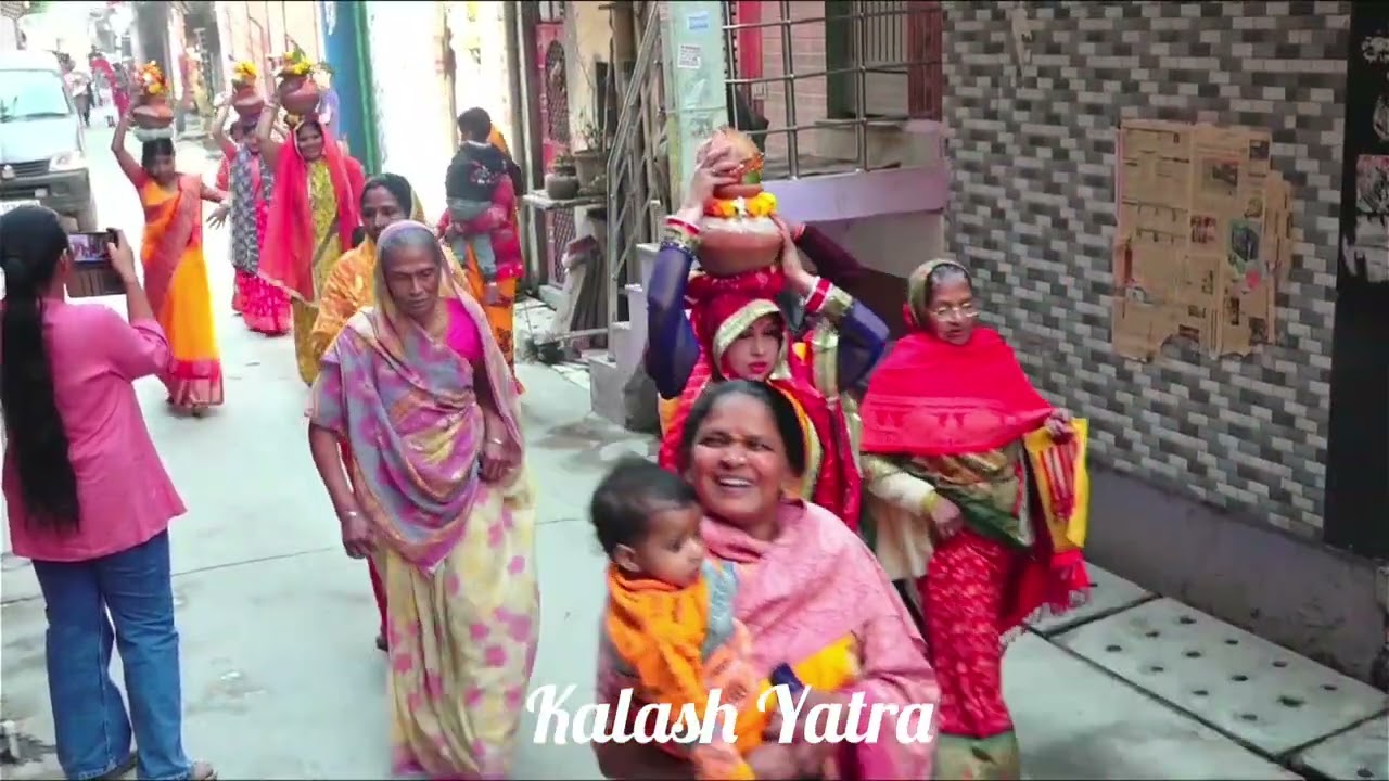 भव्य कलश यात्रा...