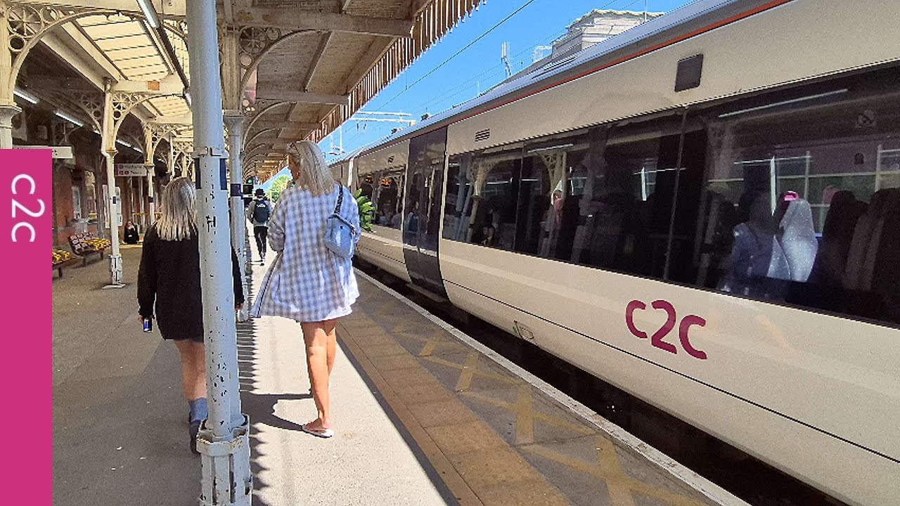 Поезд класса 357 C2C, полный маршрут —от станции London Fenchurch Street до станции Southend Central