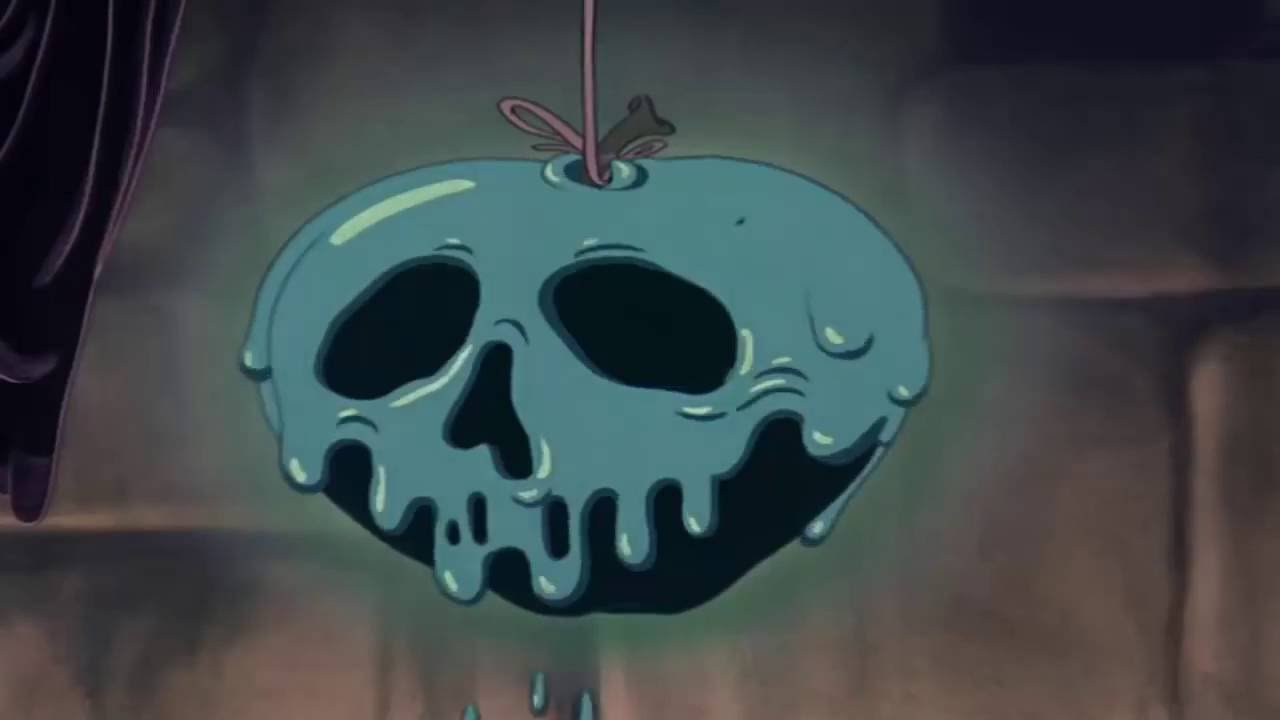 Snow White and the Seven Dwarfs - Queen Prepares Poison Apple HD
