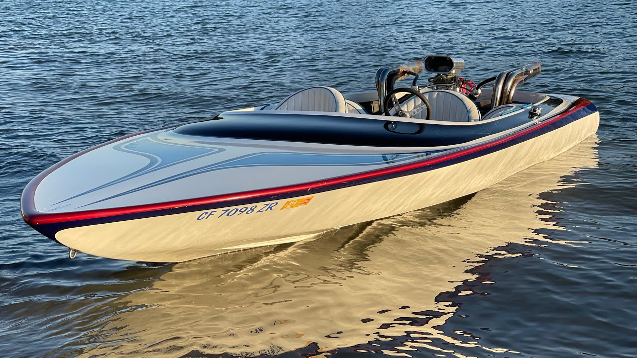 WCRO visits Crawdad’s on the River on a 19ft Miller Jet