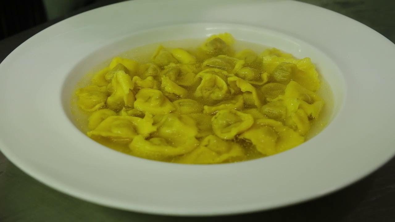 Mantova, ristoranti chiusi? Ecco come preparare in casa gli agnoli di carne